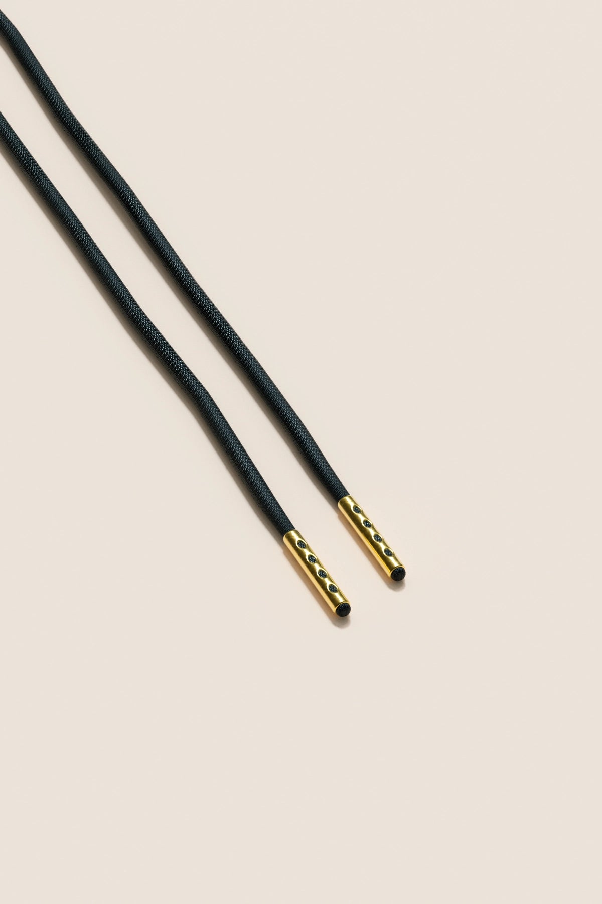 Senkels Black 2.5mm Round Waxed Shoelaces with Gold Aglets