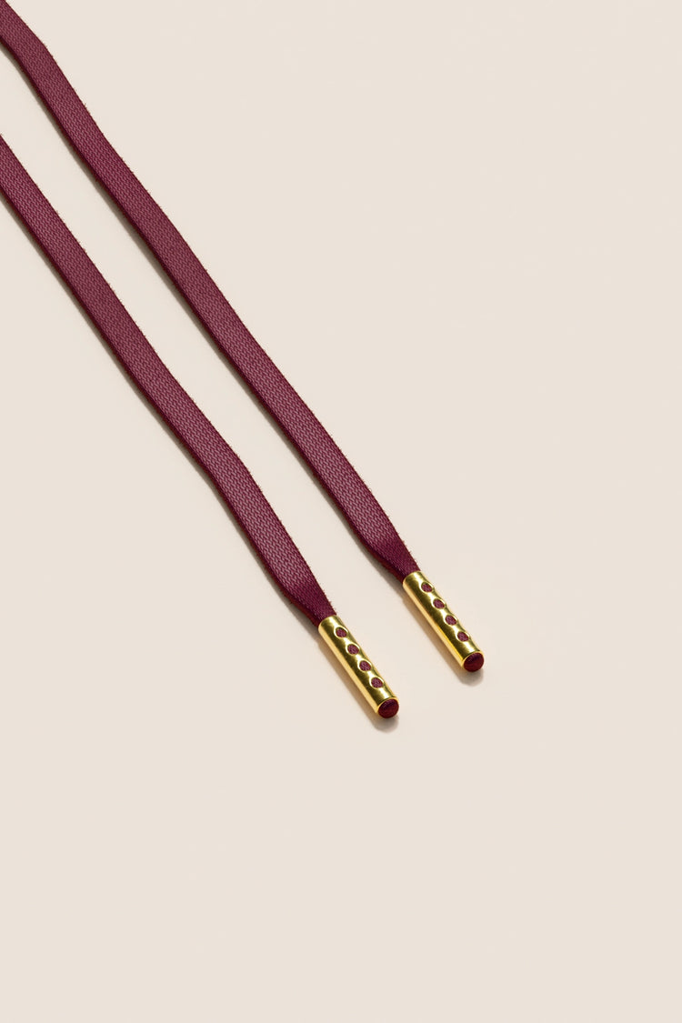 Senkels Bordeaux 3mm Flat Waxed Shoelaces with Gold Aglets