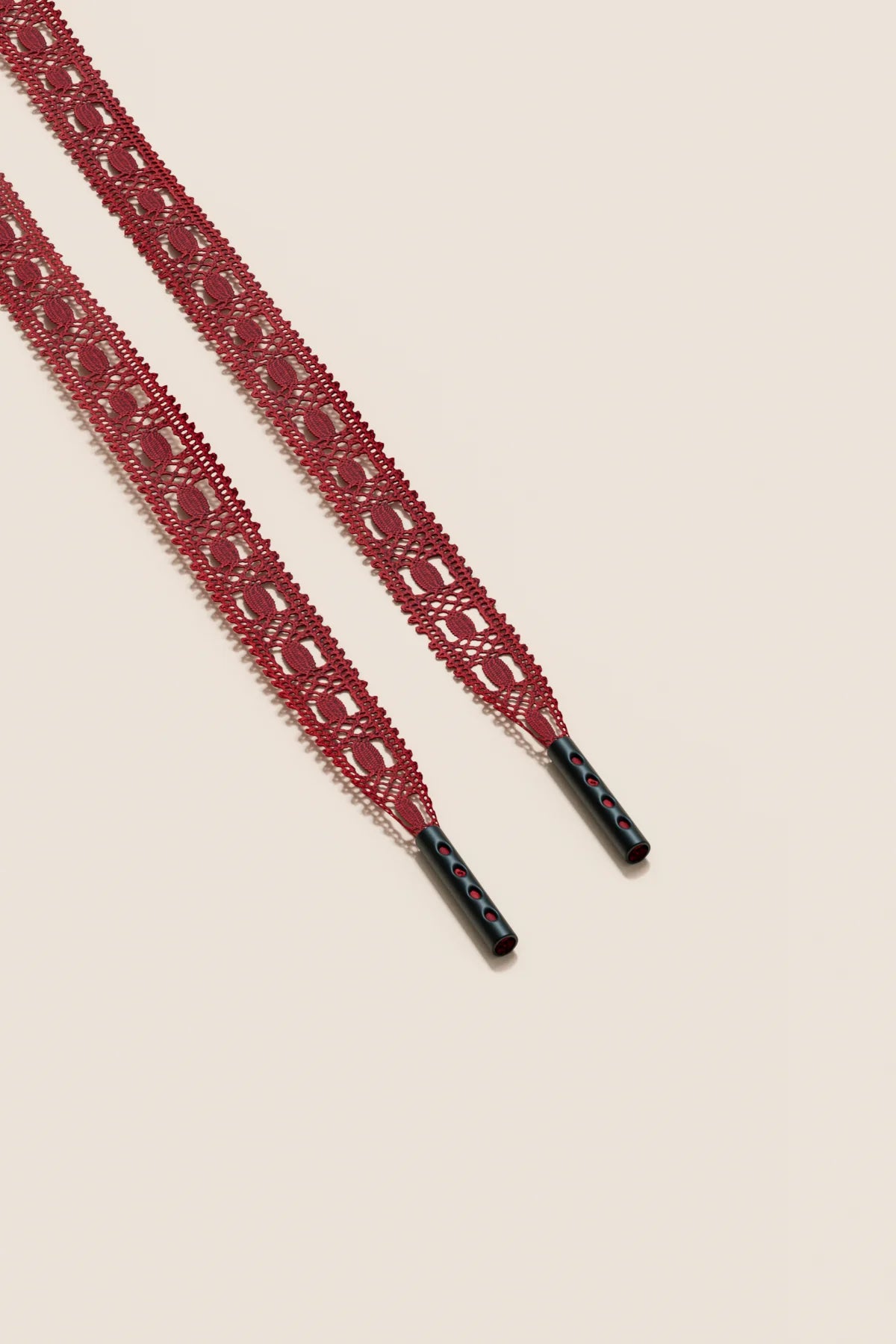 Senkels Cherry Crochet Shoelaces with Black Matte Aglets
