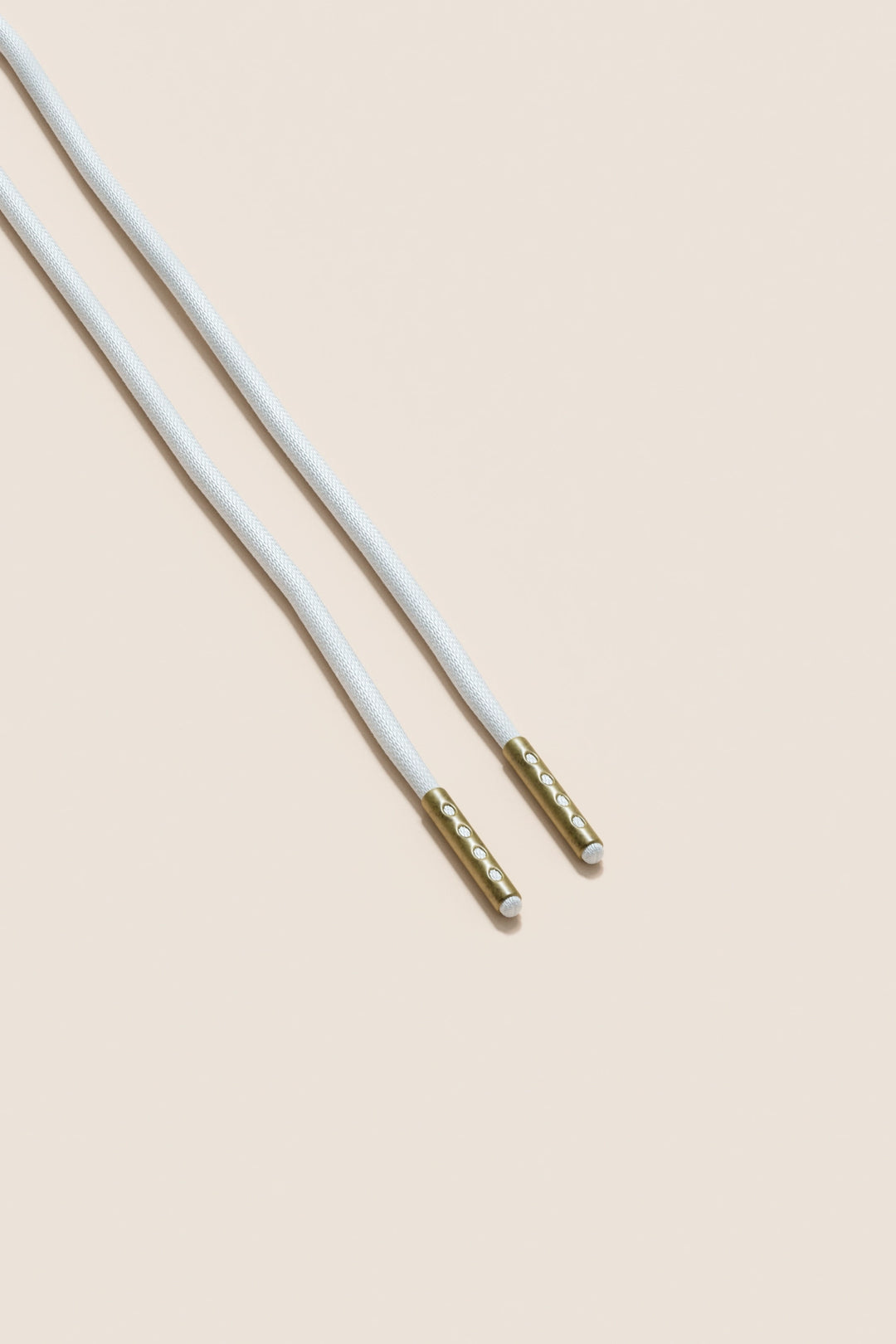Senkels White 2.5mm Round Waxed Shoelaces with Brass Aglets